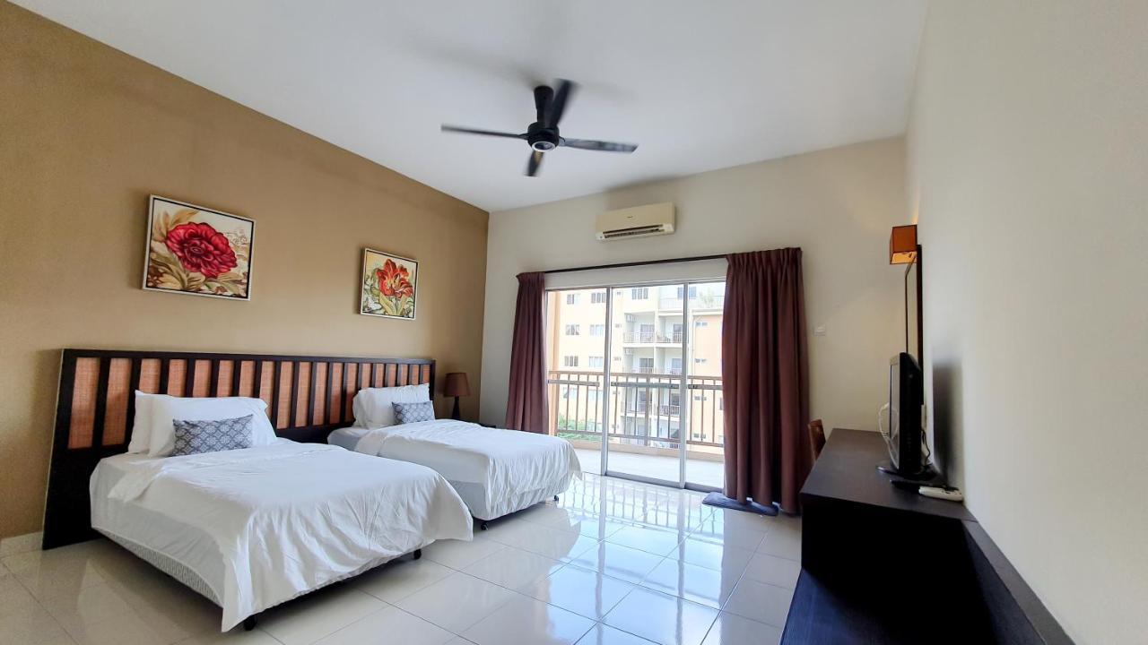 Gold Coast Morib By 369 Stay Kampong Tanjong Pechah Esterno foto