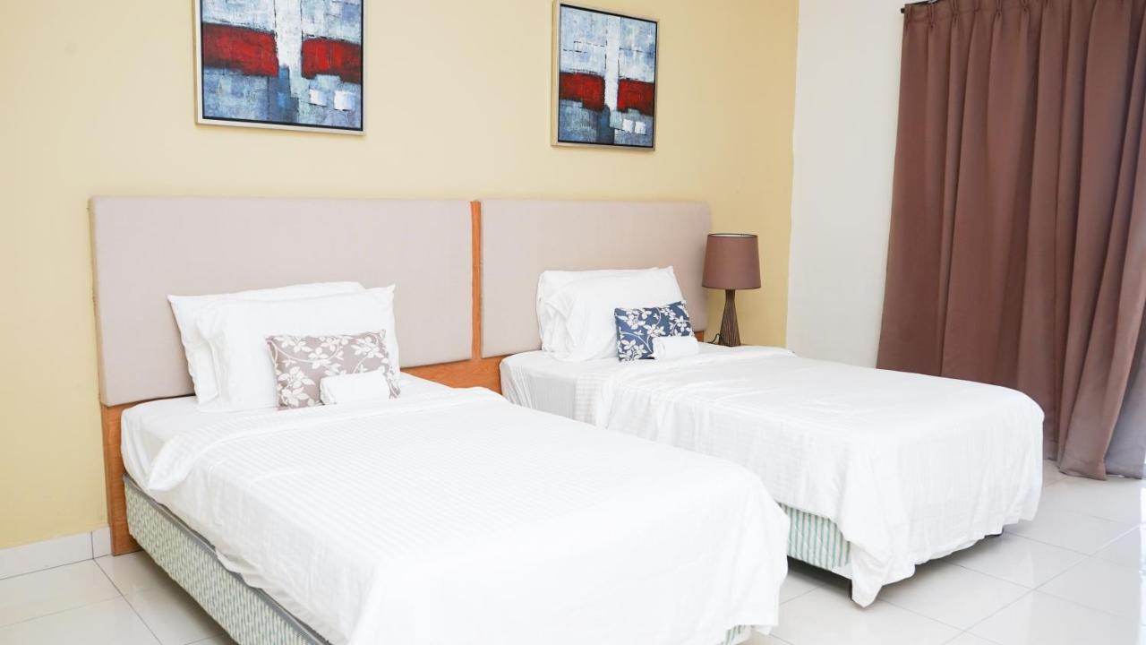 Gold Coast Morib By 369 Stay Kampong Tanjong Pechah Esterno foto